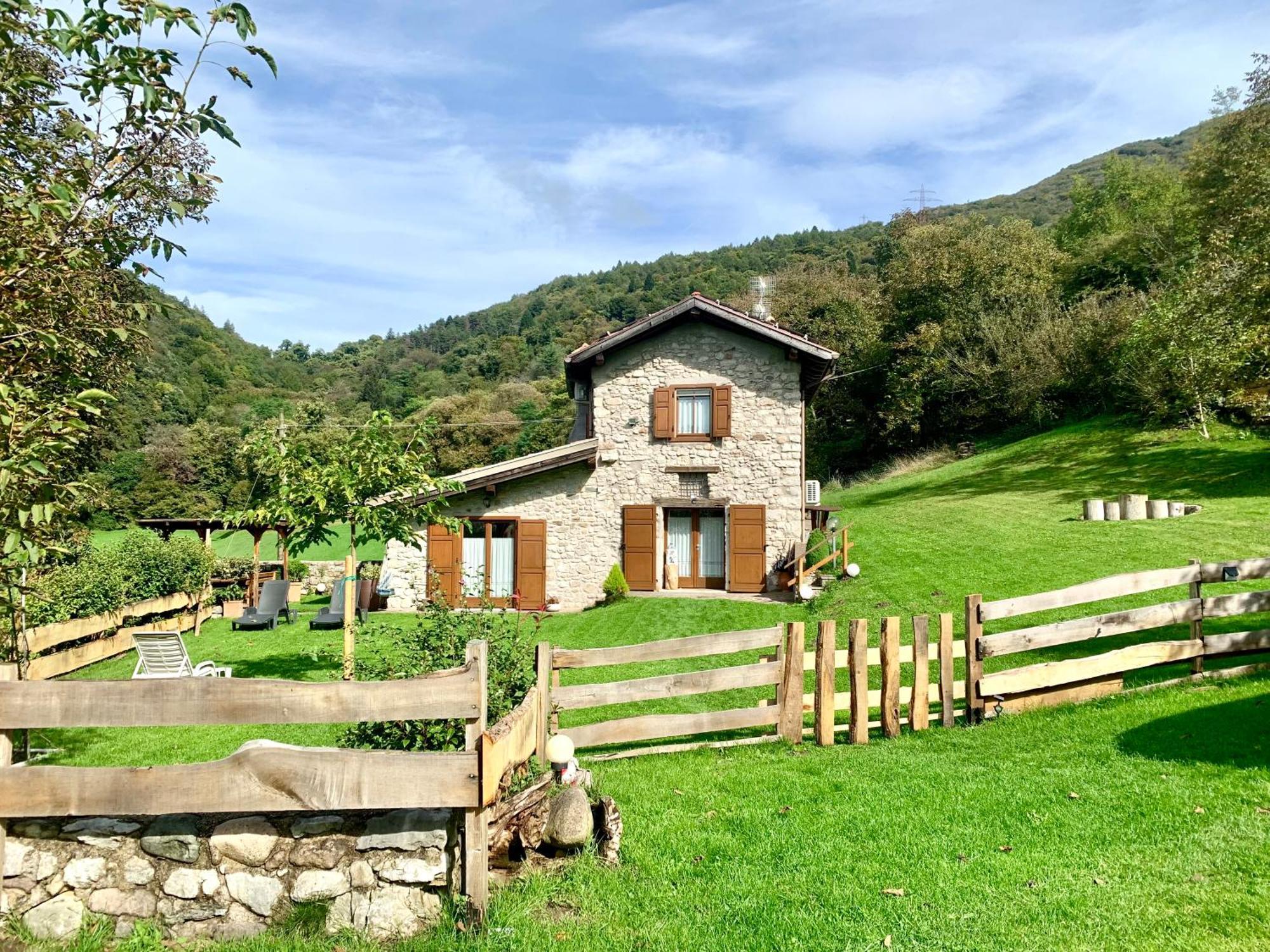 Casa Al Castagneto Villa Ceniga Luaran gambar